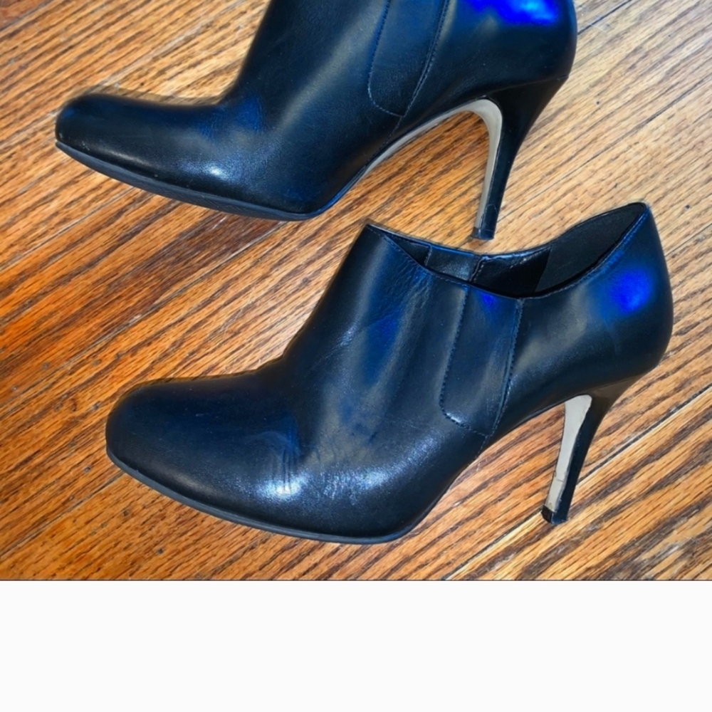 Elegant Black Leather Ankle Boots 6.5